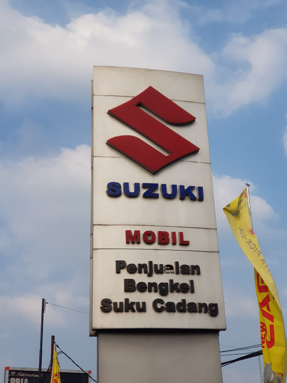 Pt Sumber Baru Aneka Mobil logo